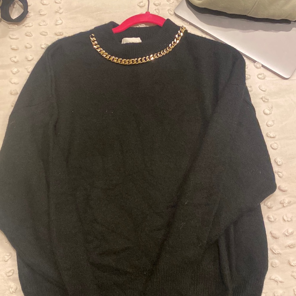 HM sweater